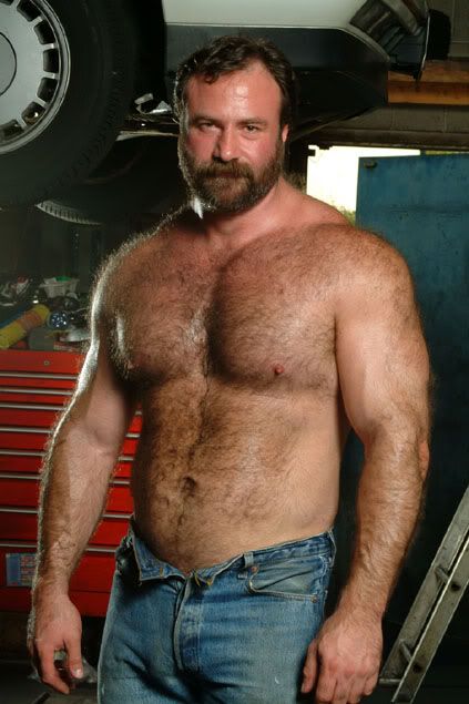 [Image: Gay_Bear_Mechanic.jpg]