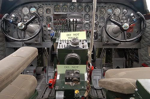 [Image: b-24cockpit2.jpg]